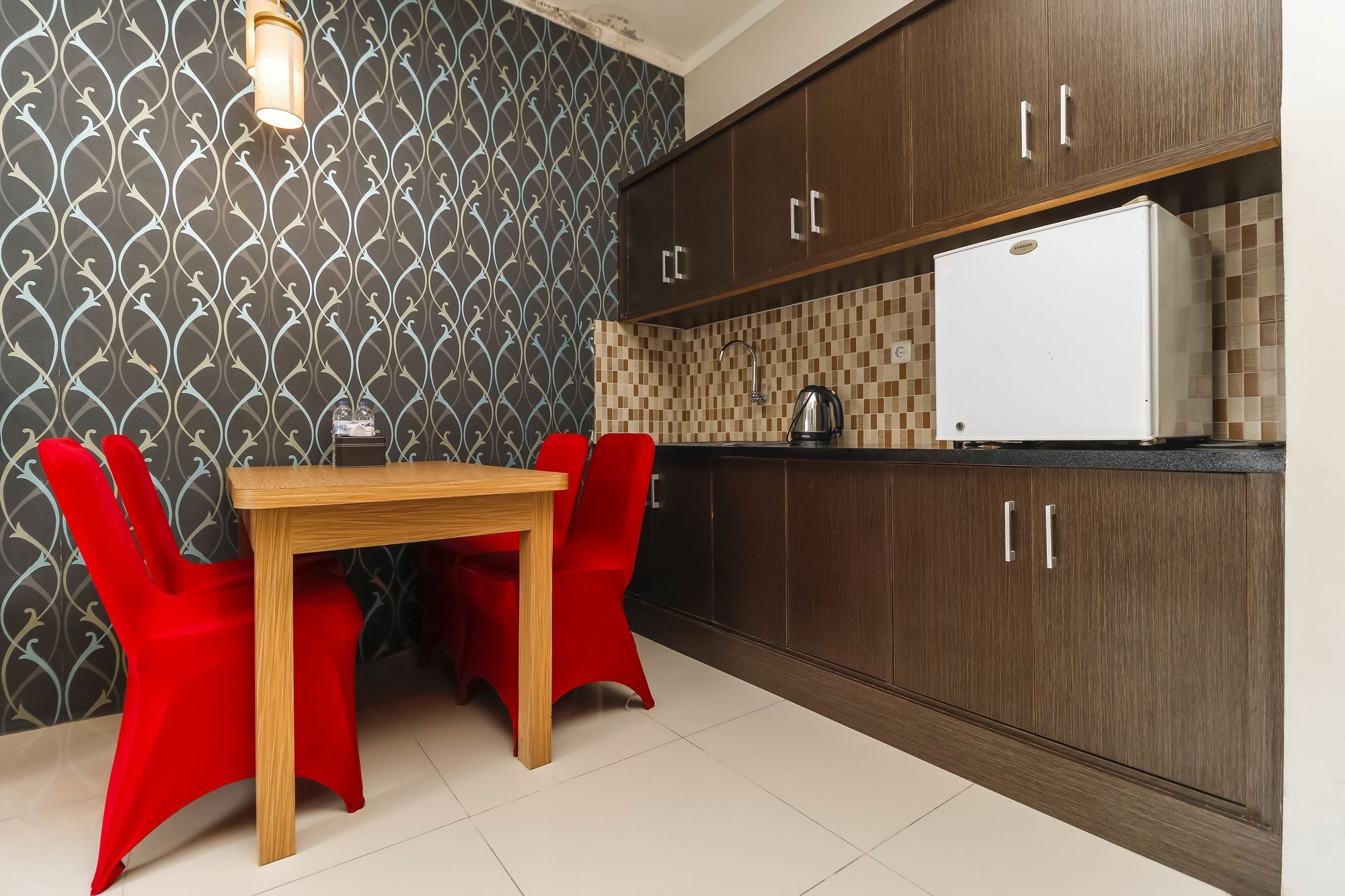 Reddoorz Plus Near Pantai Losari Makassar Eksteriør billede